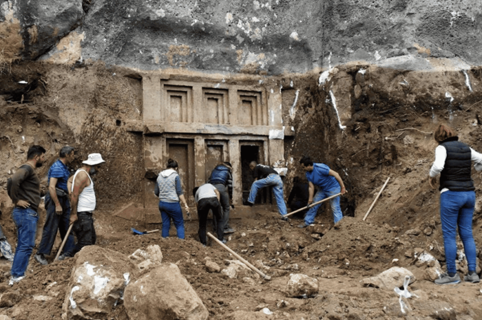 3,300-Year-Old Ancient Tomb Related To Queen Nefertiti Recently Discovered And Explored In Turkey