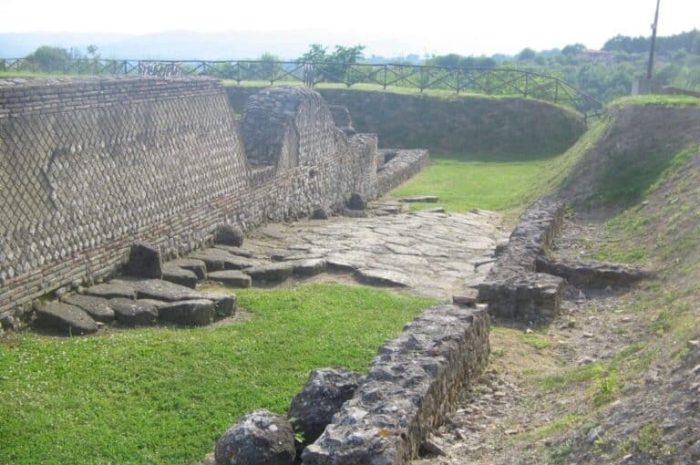 The Enduring Marvel of Ancient Roman Roads: Engineering That Defied Time